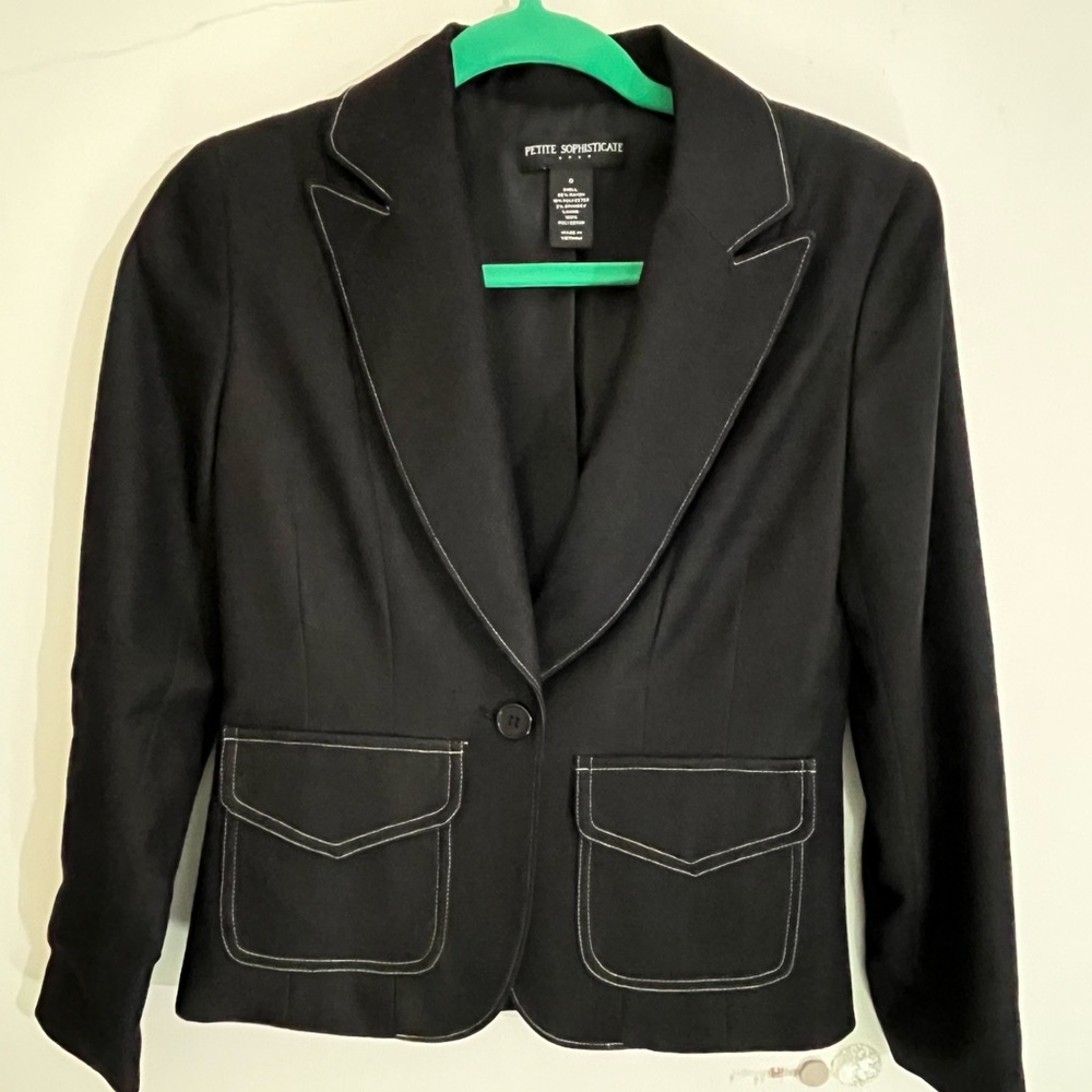EUC. Petite Sophisticate black women jacket. Size 0.